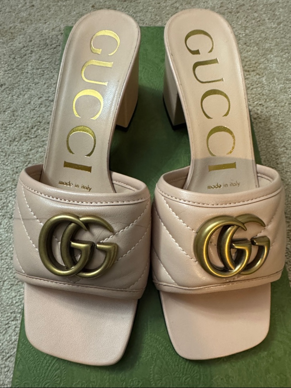 GUCCI Marmont Quilted Medallion Mule Sandals. PInk - Picture 2 of 10